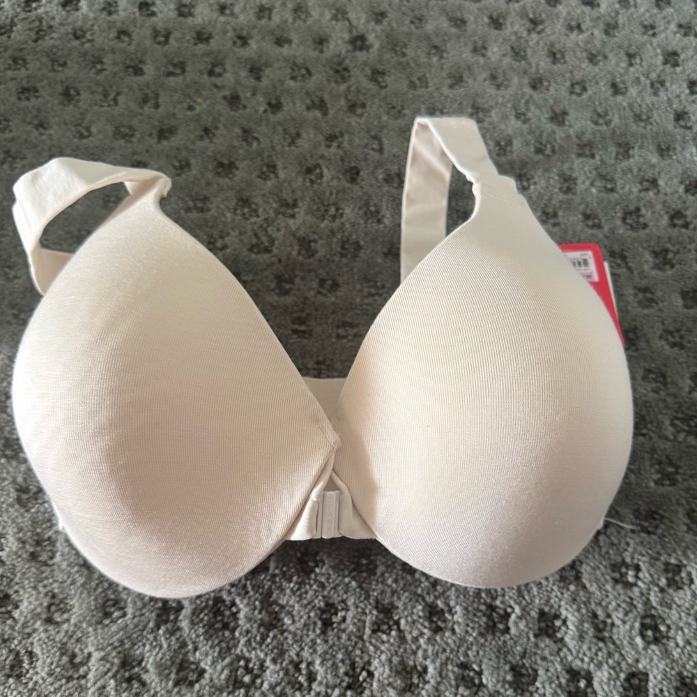 SPANX Minimalist Soft Touch Underwire Contour Bra New with tags  in Cream.